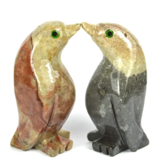 Entzückender Pinguin aus Speckstein ca. 7 cm.