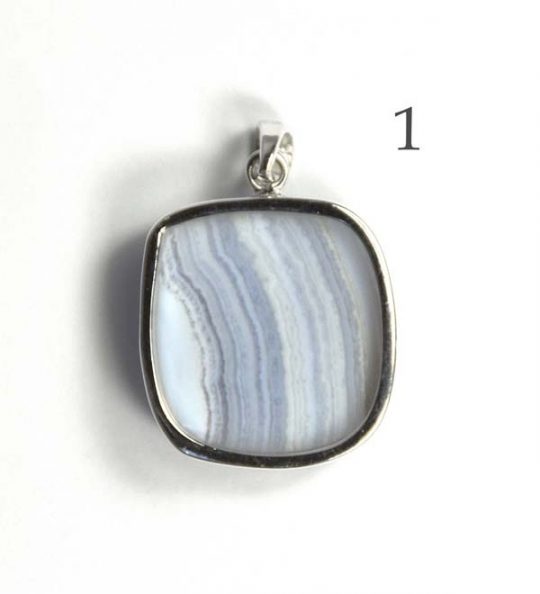 hellblauer Anhänger Chalcedon in 925er Silber