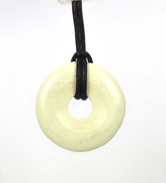 Zitronenchrysopras Donut Durchmesser ca. 3 cm Bohrung ca. 8 mm