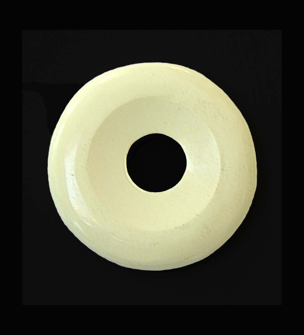 Zitronenchrysopras Donut 30 mm schwarzer Hintergrund