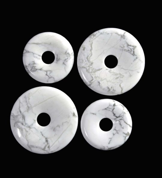 Magnesit Donut ca. 4 cm Bohrung ca. 8 mm