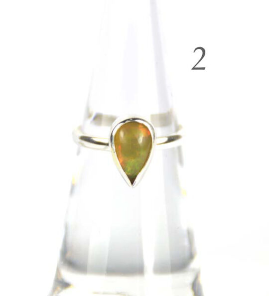 Schöner Silberring mit Opal