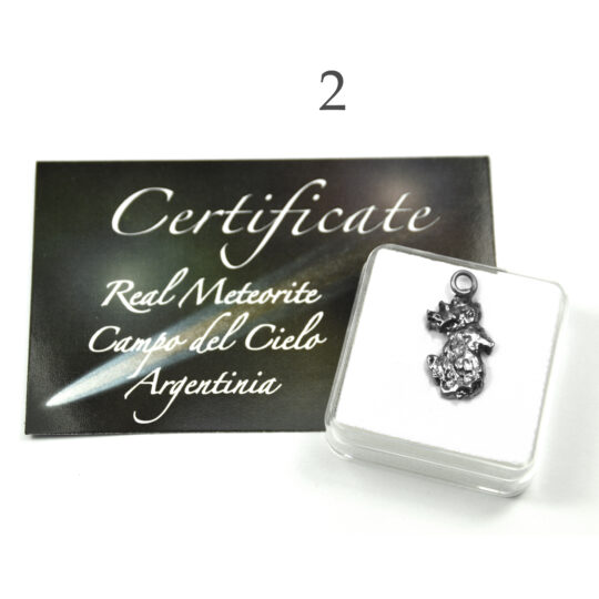 Meteoritenstück aus Eisen und Nickel mit Öse