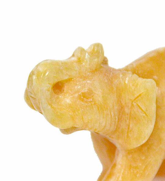 Elefant aus Aragonit groß ca. 10 cm