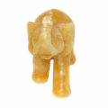 Elefant aus gelbem Aragonit Ansicht von vorn