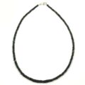 Schwarze Opal Kette Schwarzopal Collier liegend