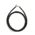 Schwarze Opal Kette doppelt gelegt